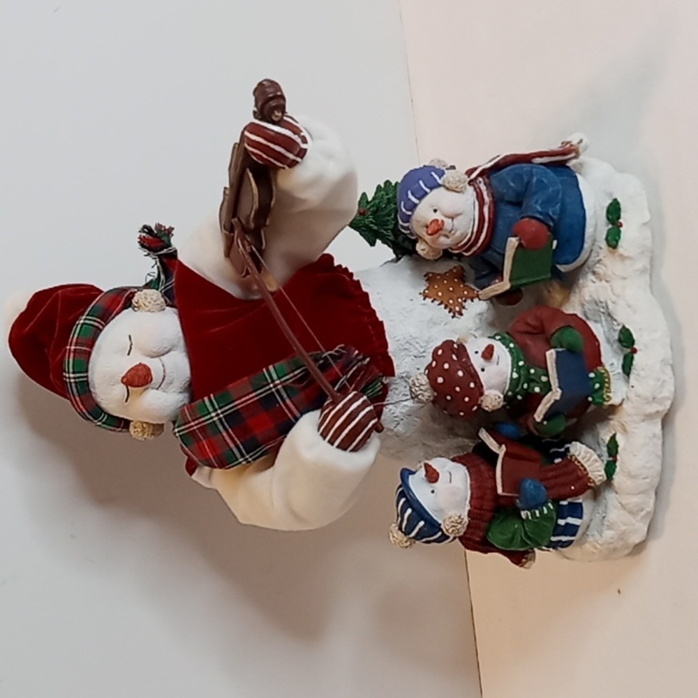 Vintage Musical Animated Hand Painted Snowmen 1 W/ Violin & Trio Of Carolers